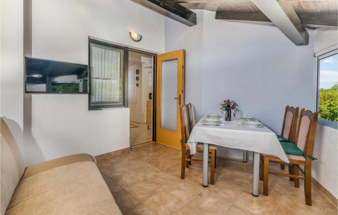 Amazing Apartment In Zupanje With Wifi ภายนอก รูปภาพ